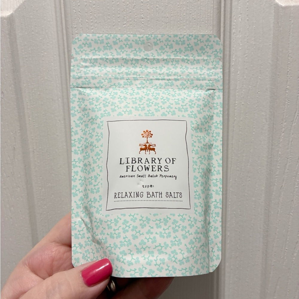 Library of Flowers Relaxing Bath Salts